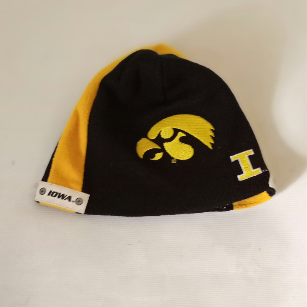 Iowa Hawkeyes Football Skull Cap